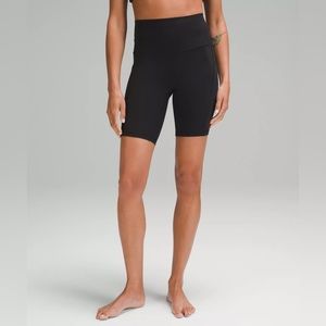 Black Lululemon Align High-Rise Short with Pockets 8”